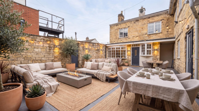 4 bed property, in High Street, £695,000