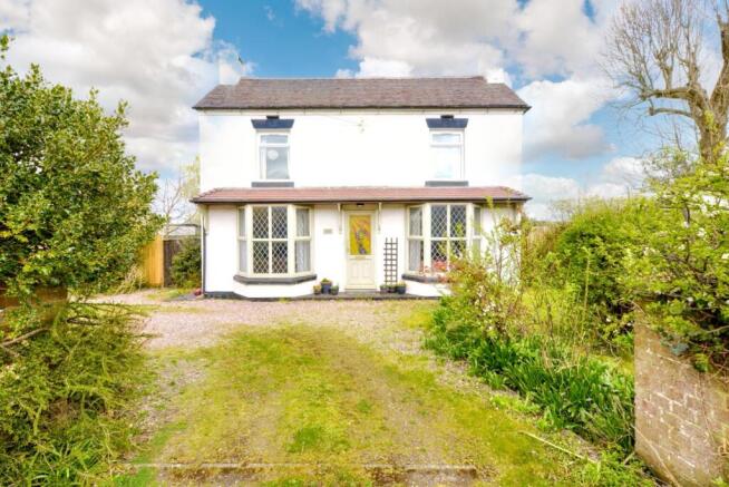 3 bed property, in Holyhead Road, £375,000