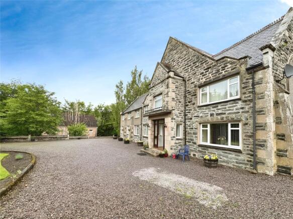5 bed property, in Strathpeffer, £455,000
