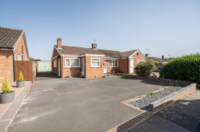 3 bed property, in Chaucer Road, £285,000