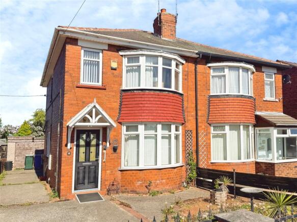3 bed property, in Malton Road, £150,000