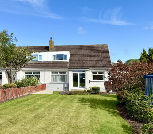 4 bed property, in St. Brides Road, £280,000