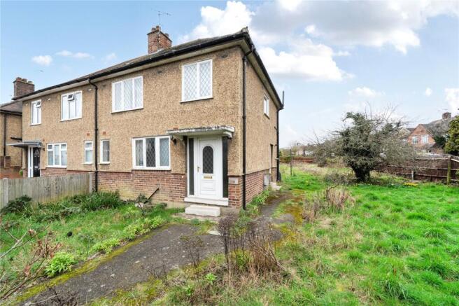 3 bed property, in Summer Road, £795,000
