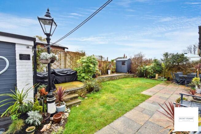 4 bed property, in Eastbourne Road, £475,000