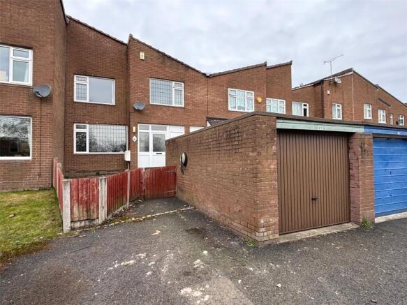 3 bed property, in Deercote, £110,000
