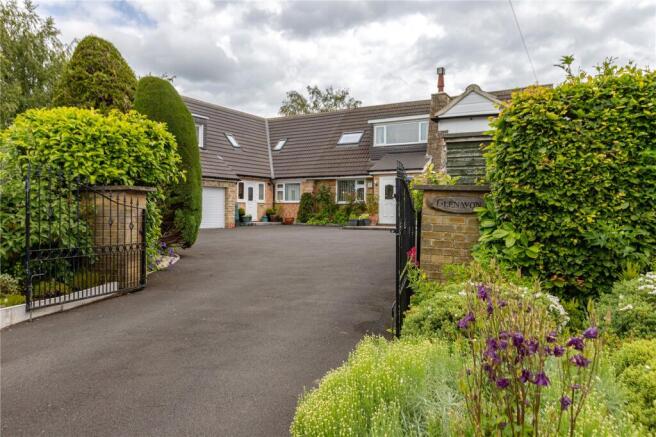 5 bed property, in Garbutts Lane, £790,000