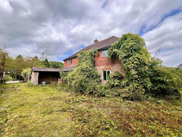 4 bed property, in Linley Green Road, £335,000