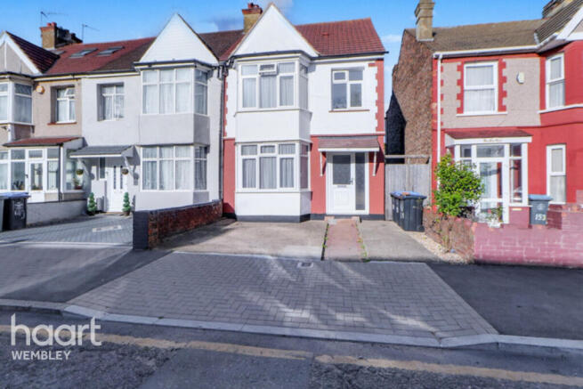 3 bed property, in London Road, £625,000