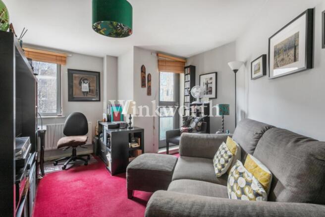 1 bed property, in Gascoigne Close, £235,000