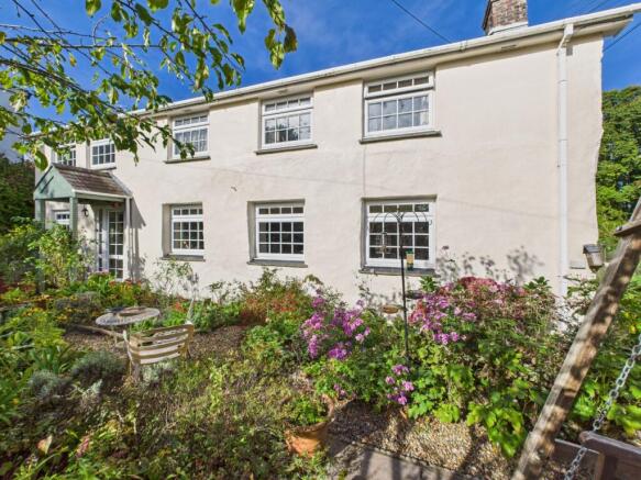 3 bed property, in Feock, £535,000