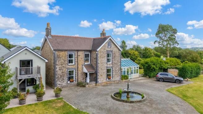 7 bed property, in Gower Villa Lane, £900,000