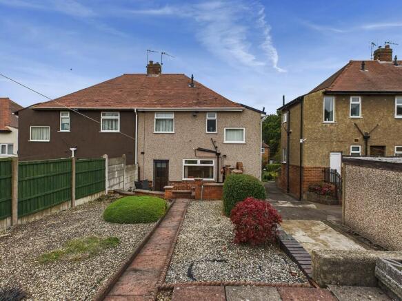 3 bed property, in Hady Crescent, £180,000