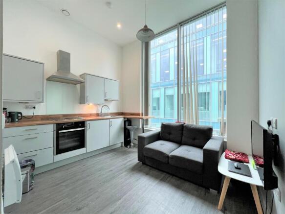 1 bed property, in Apartment  Douro House  Wellington Road South, £45,000