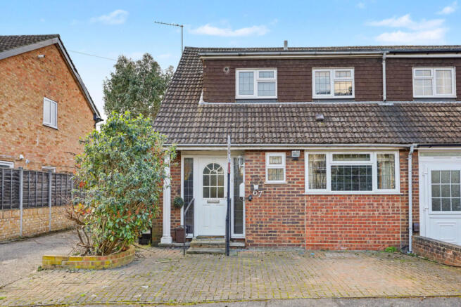 3 bed property, in Rowantree Road, £699,995