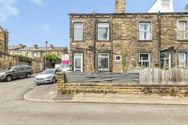 2 bed property, in Rods View, £140,000