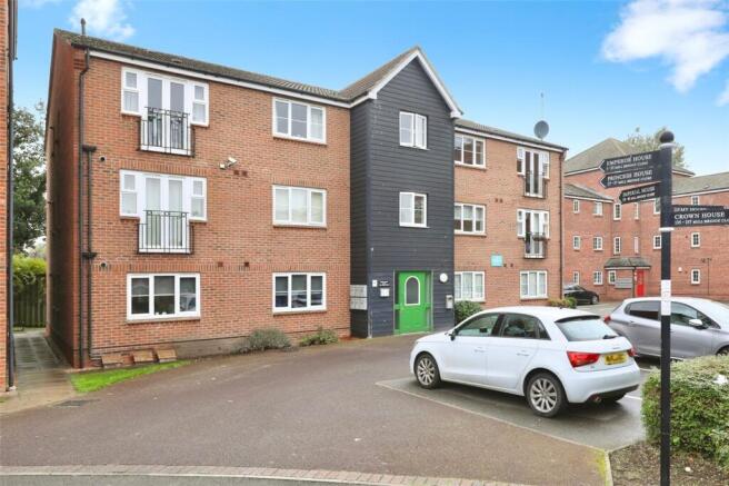 1 bed property, in Mill Bridge Close, £77,000