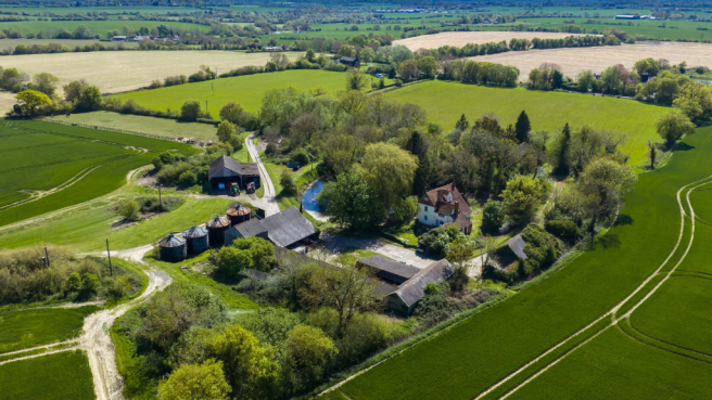 4 bed property, in Crippings Farm, £2,150,000