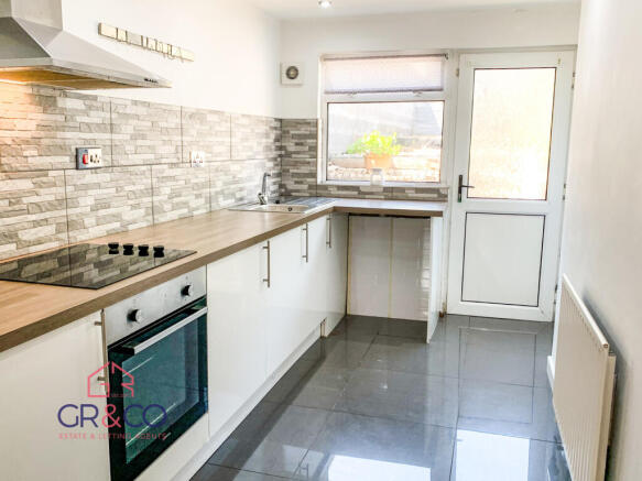 2 bed property, in Park Hill, £115,000