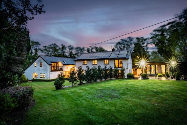 6 bed property, in Red Lane, £1,350,000