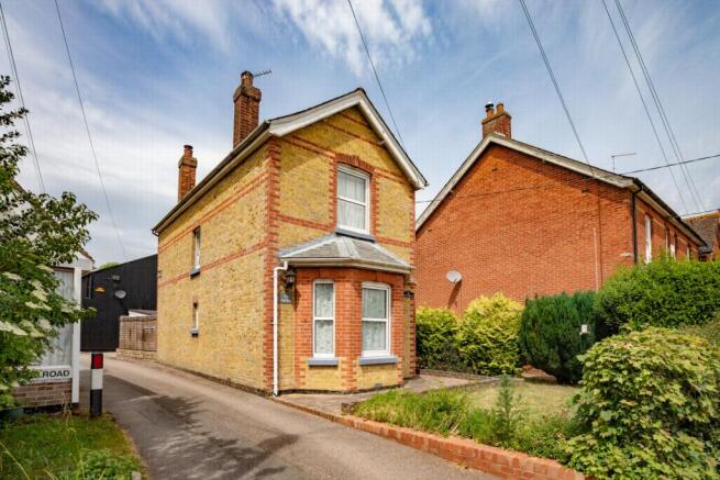 3 bed property, in Stone Street, £385,000