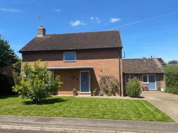 4 bed property, in Davids Garden, £550,000