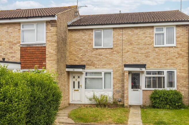 2 bed property, in Holmcroft, £300,000