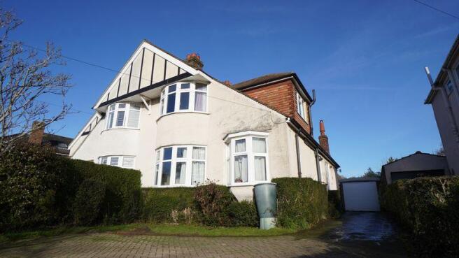 3 bed property, in Tonbridge Road, £500,000