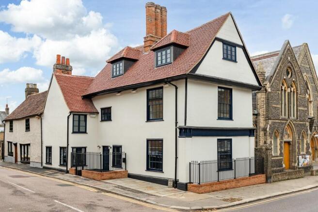 4 bed property, in Cowbridge, £1,200,000