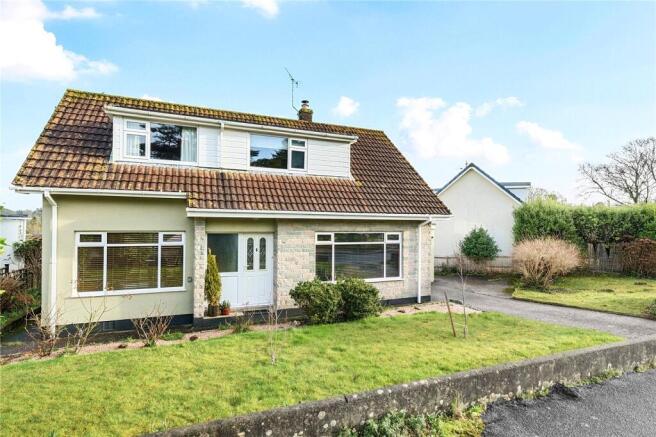 3 bed property, in Lanyon Road, £445,000