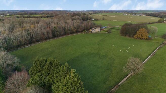 3 bed property, in Througham, £1,000,000