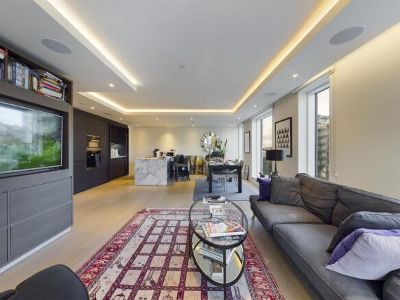 1 bed property, in Chelsea Creek Tower, £855,000