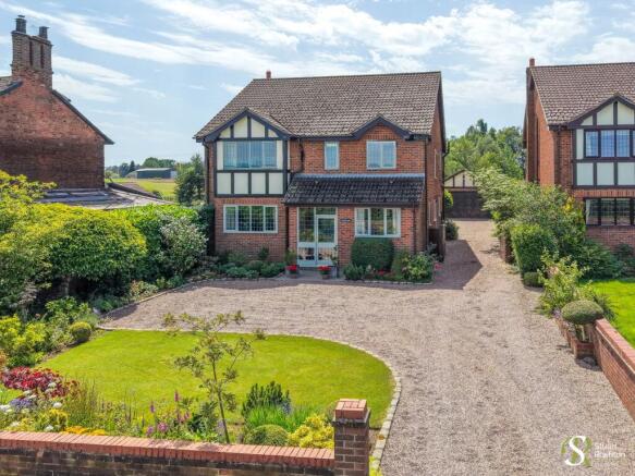 4 bed property, in Ash House Lane, £825,000