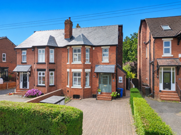 3 bed property, in Woodsmoor Lane, £550,000
