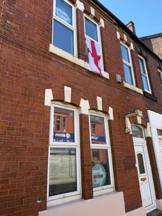 4 bed property, in King Street, £185,000