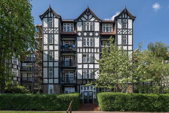 1 bed property, in Holly Lodge Mansions, £499,950