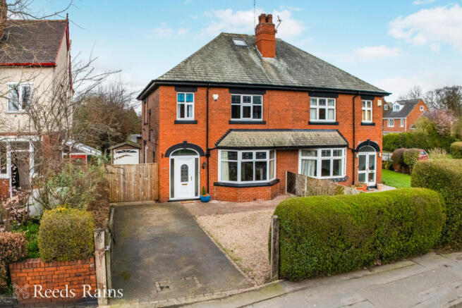 3 bed property, in Austhorpe Road, £350,000