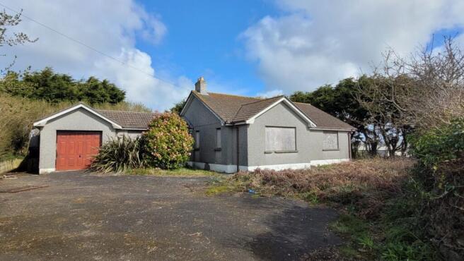 2 bed property, in Breage, £100,000