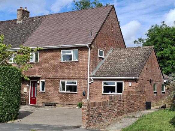 4 bed property, in The Drove, £400,000
