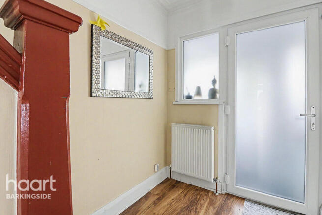 3 bed property, in Aldborough Road North, £550,000