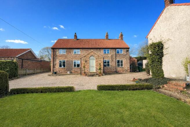4 bed property, in Merryweather Cottage, £650,000