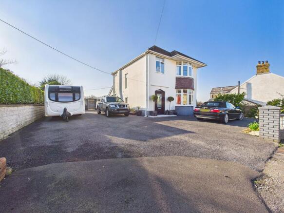 3 bed property, in Llandissilio, £375,000