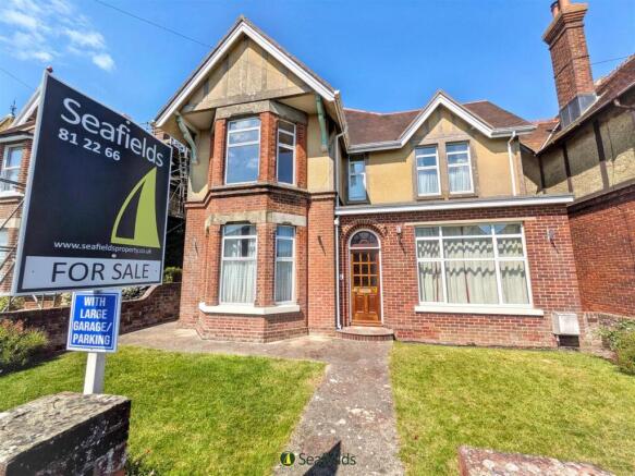 5 bed property, in Ratcliffe Avenue, £550,000