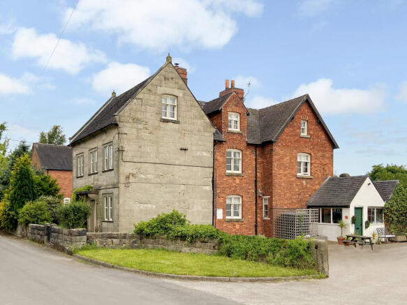 5 bed property, in Withington Lane, £725,000