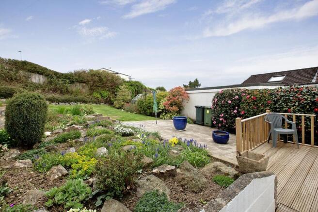 3 bed property, in Staddons View, £352,500