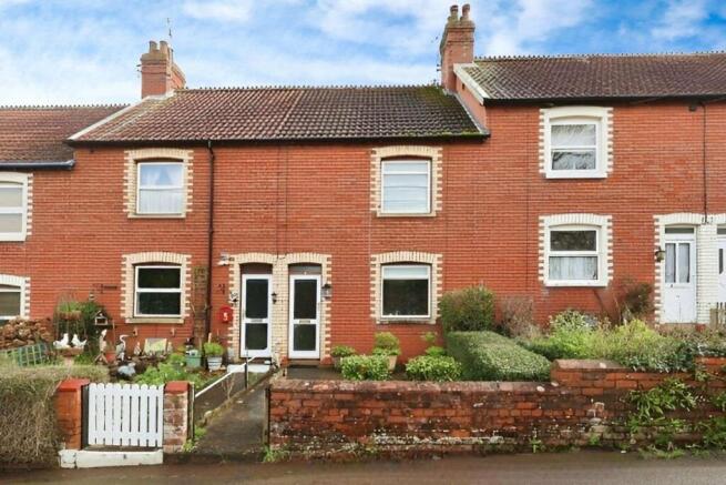 2 bed property, in Meadow Terrace, £197,500