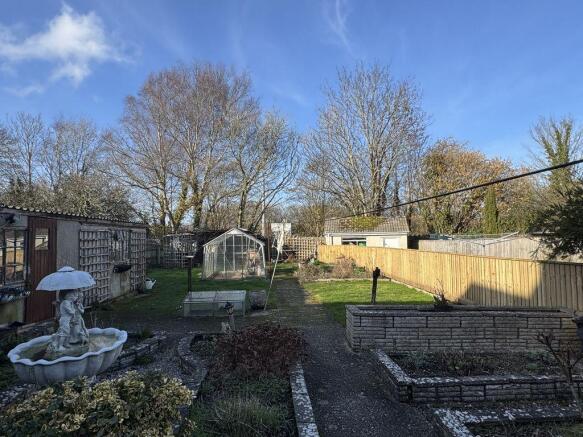 2 bed property, in Bindon Lane, £275,000