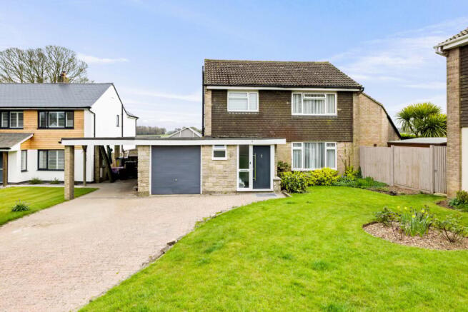 4 bed property, in Hazling Dane, £550,000