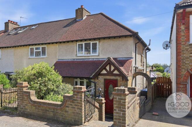 3 bed property, in Goldings Road, £575,000