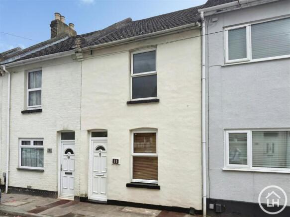 3 bed property, in Grove Road, £240,000