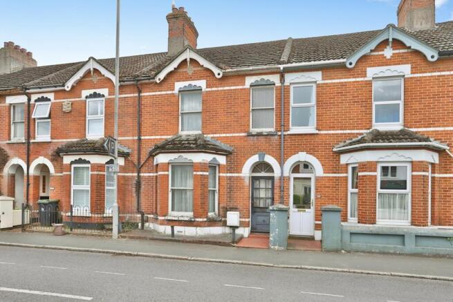 3 bed property, in Purewell, £375,000